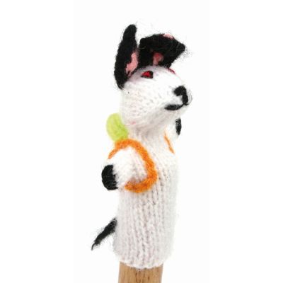 Gestrickte Fingerpuppe "Hase mit Rucksack"