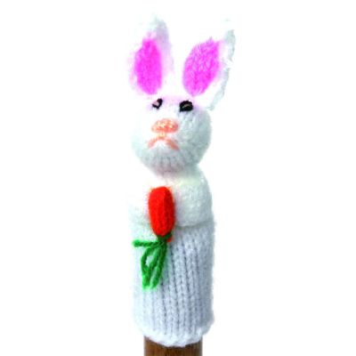 Gestrickte Fingerpuppe "Hase mit Möhre"